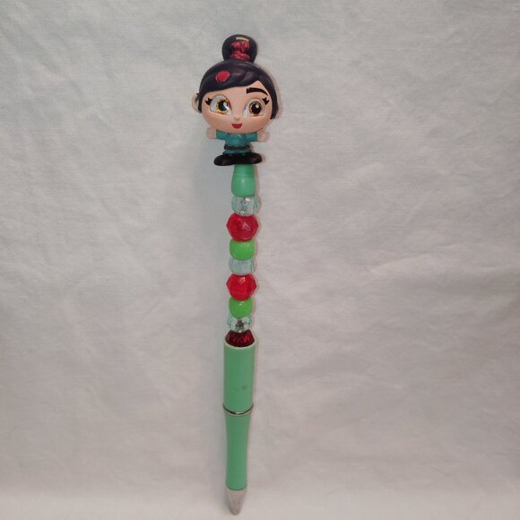Disney Doorable- Vanellope- Handmade Beaded Pen Wreck-It Ralph - Picture 1 of 2